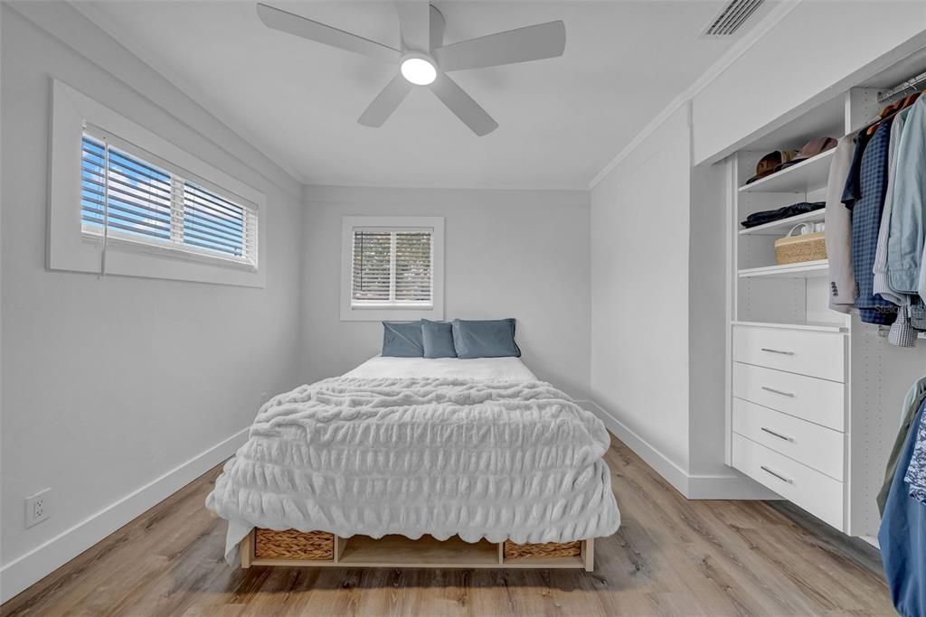 For Sale: $500,000 (2 beds, 2 baths, 1292 Square Feet)