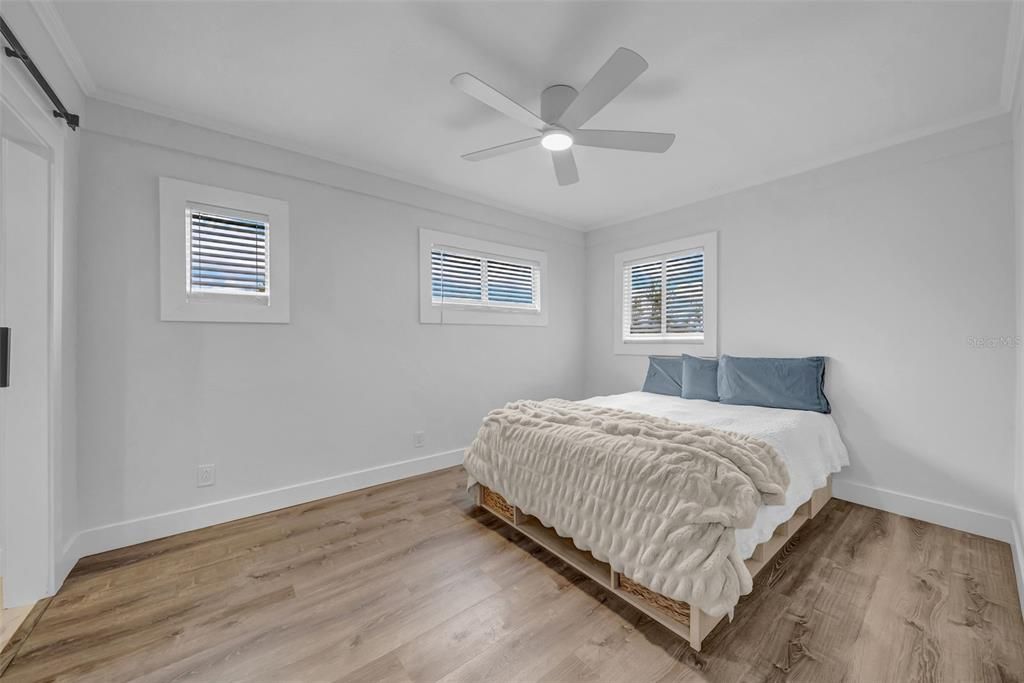 For Sale: $500,000 (2 beds, 2 baths, 1292 Square Feet)