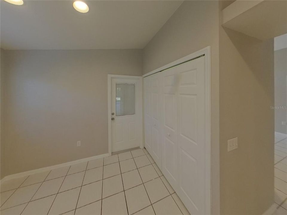 For Rent: $2,099 (3 beds, 2 baths, 1628 Square Feet)