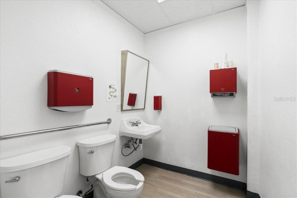 На продажу: $1,200,000 (0 спален, 0 ванн, 4206 Квадратных фут)