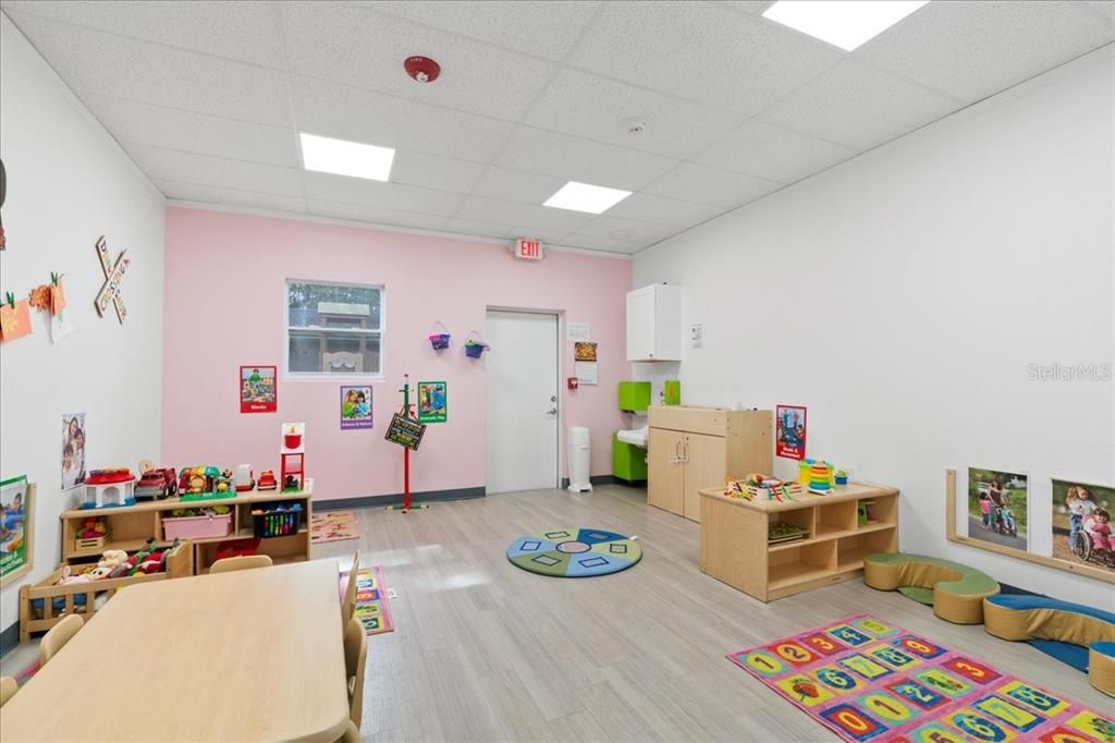 На продажу: $1,200,000 (0 спален, 0 ванн, 4206 Квадратных фут)