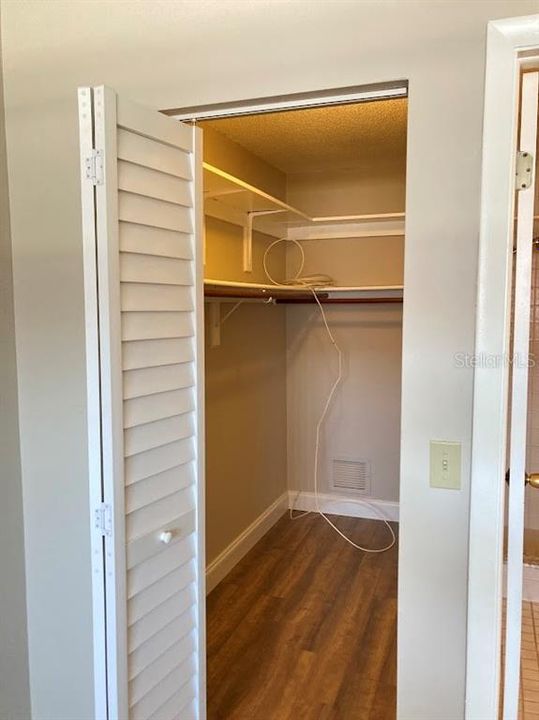 出租: $1,650 (2 贝兹, 1 浴室, 1135 平方英尺)