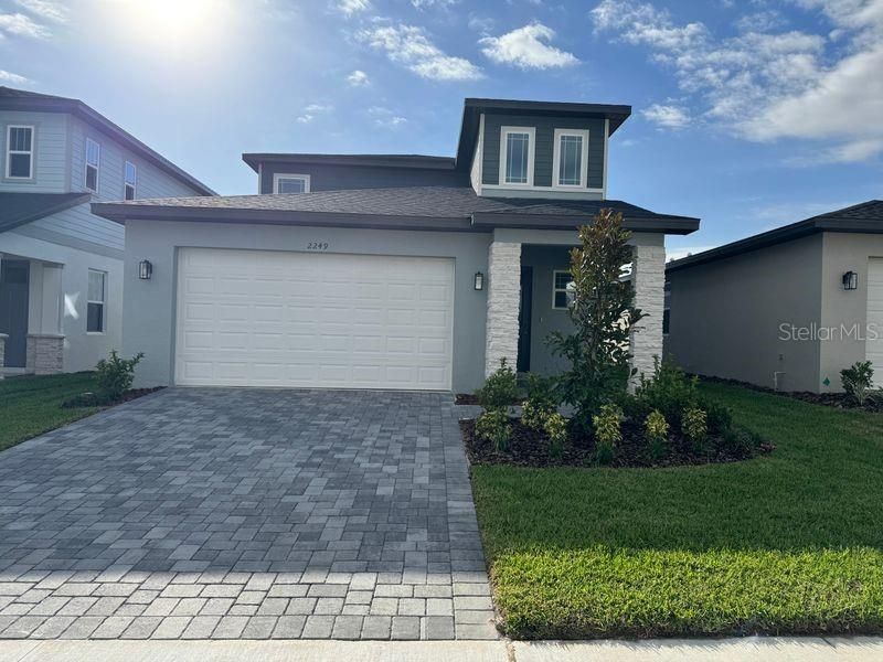 В аренду: $2,700 (4 спален, 2 ванн, 2082 Квадратных фут)