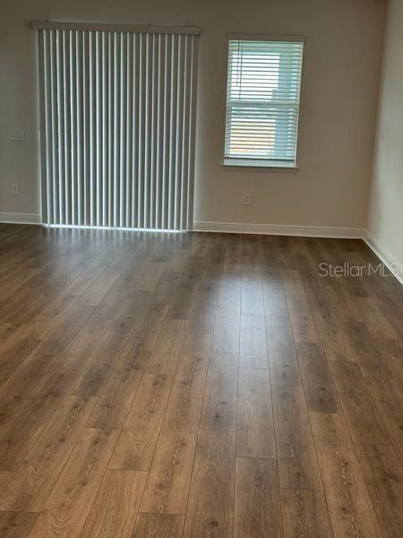 В аренду: $2,700 (4 спален, 2 ванн, 2082 Квадратных фут)