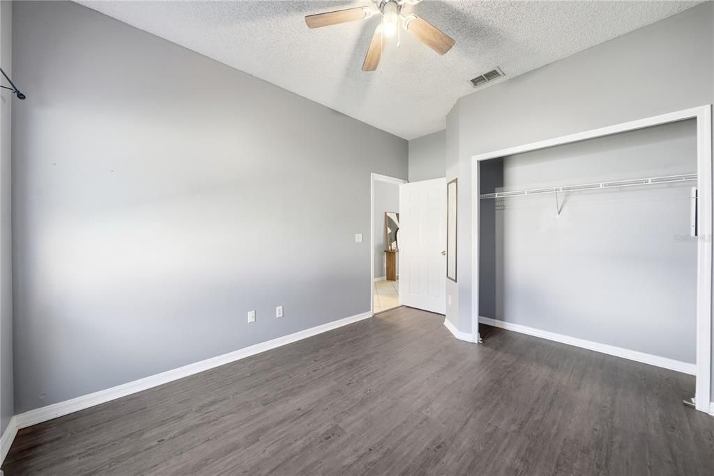 For Sale: $399,000 (3 beds, 2 baths, 1592 Square Feet)