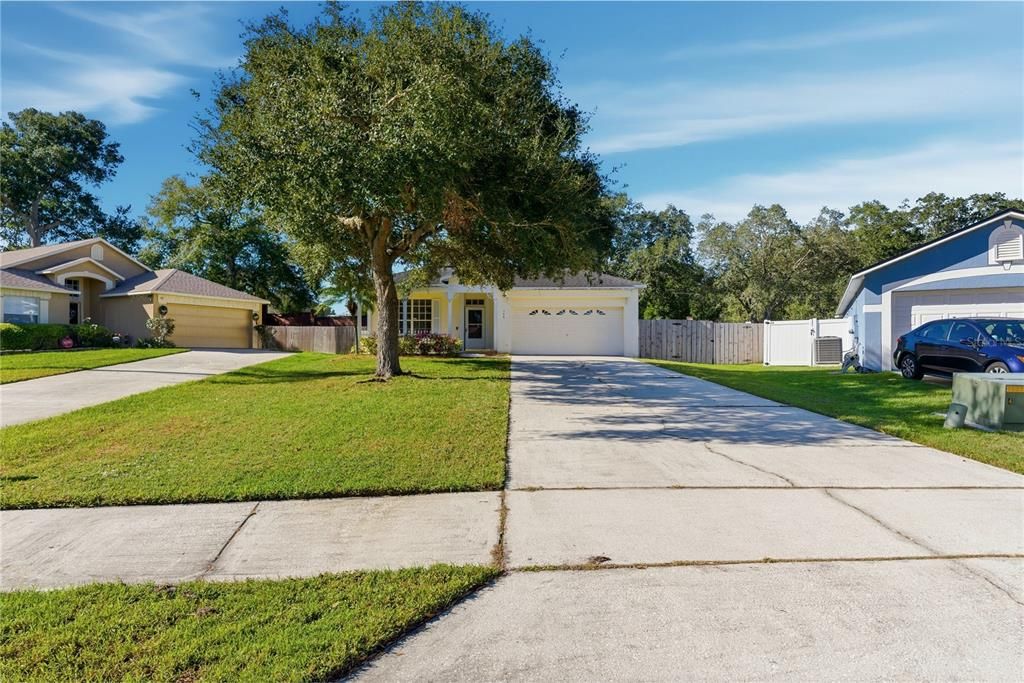For Sale: $399,000 (3 beds, 2 baths, 1592 Square Feet)