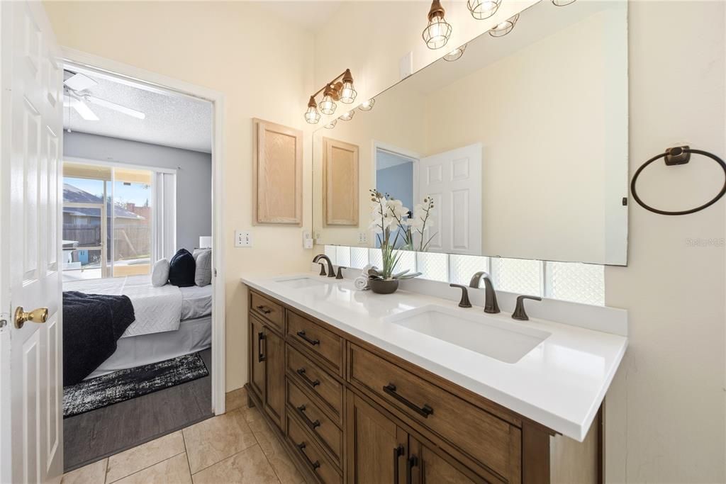 For Sale: $399,000 (3 beds, 2 baths, 1592 Square Feet)