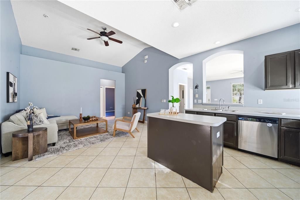 For Sale: $399,000 (3 beds, 2 baths, 1592 Square Feet)