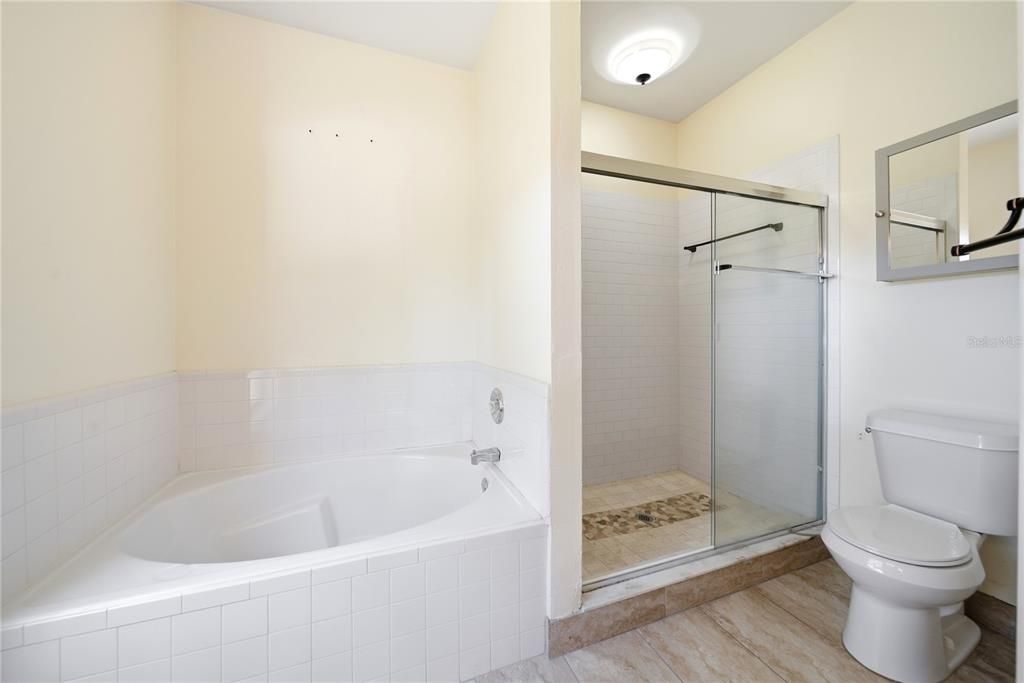 For Sale: $399,000 (3 beds, 2 baths, 1592 Square Feet)