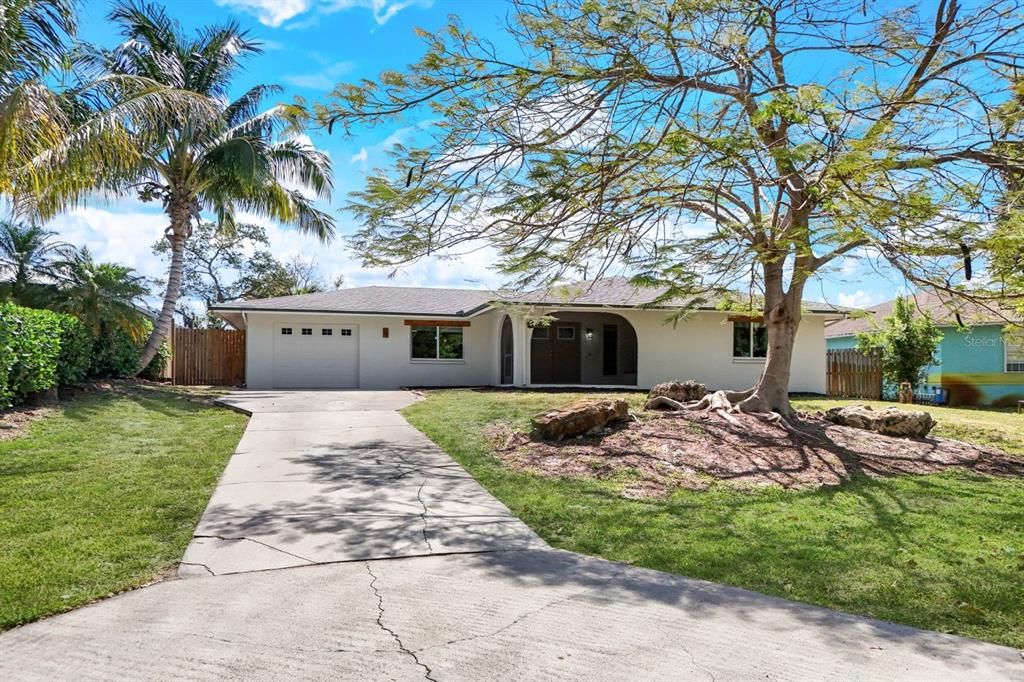 待售: $549,900 (3 贝兹, 2 浴室, 1748 平方英尺)