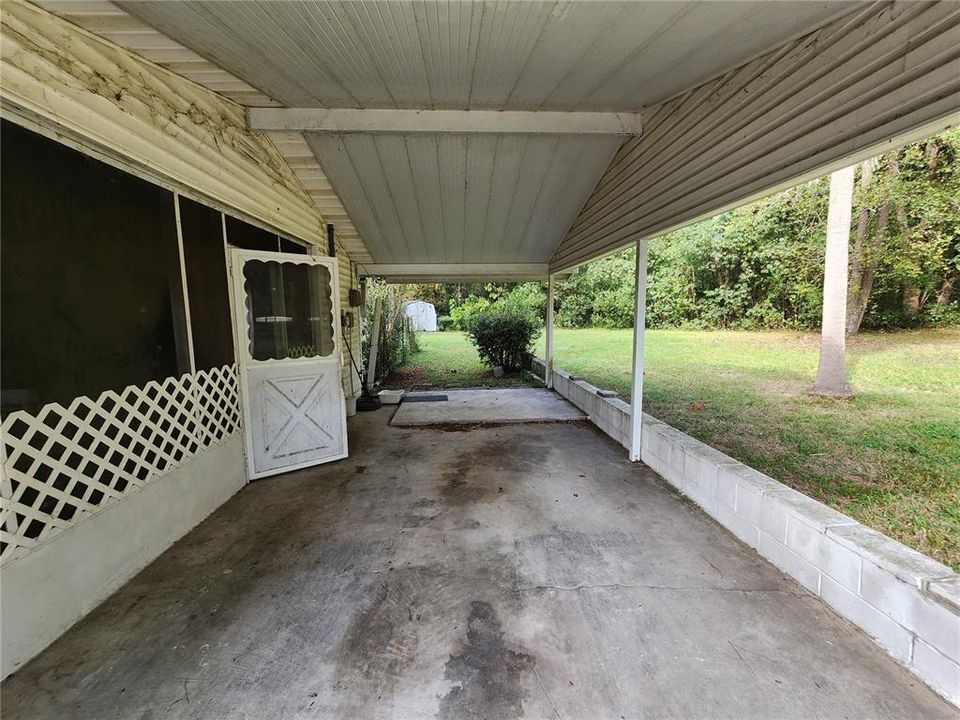 合同活跃: $125,000 (2 贝兹, 1 浴室, 912 平方英尺)