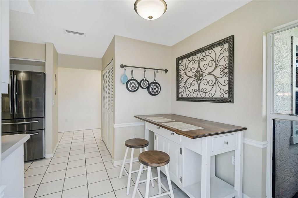 En Venta: $415,900 (3 camas, 2 baños, 1561 Pies cuadrados)