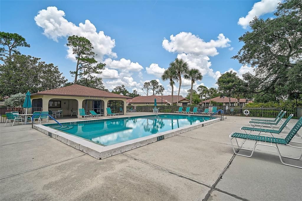 En Venta: $415,900 (3 camas, 2 baños, 1561 Pies cuadrados)