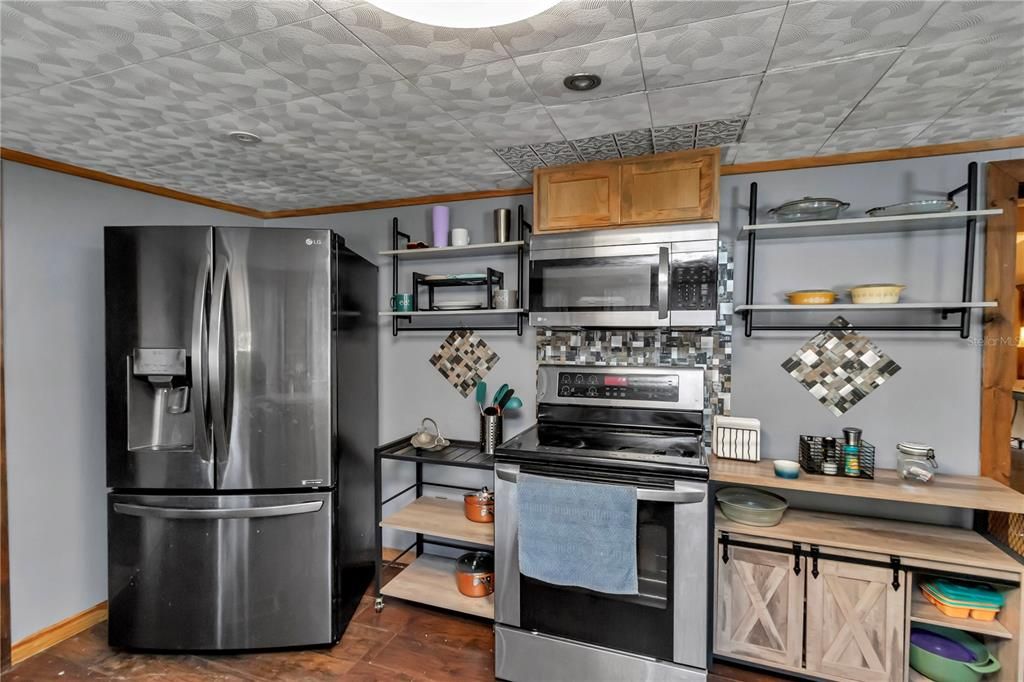 For Sale: $185,000 (4 beds, 3 baths, 2000 Square Feet)