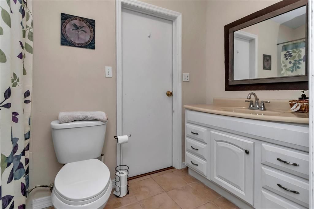 For Sale: $185,000 (4 beds, 3 baths, 2000 Square Feet)