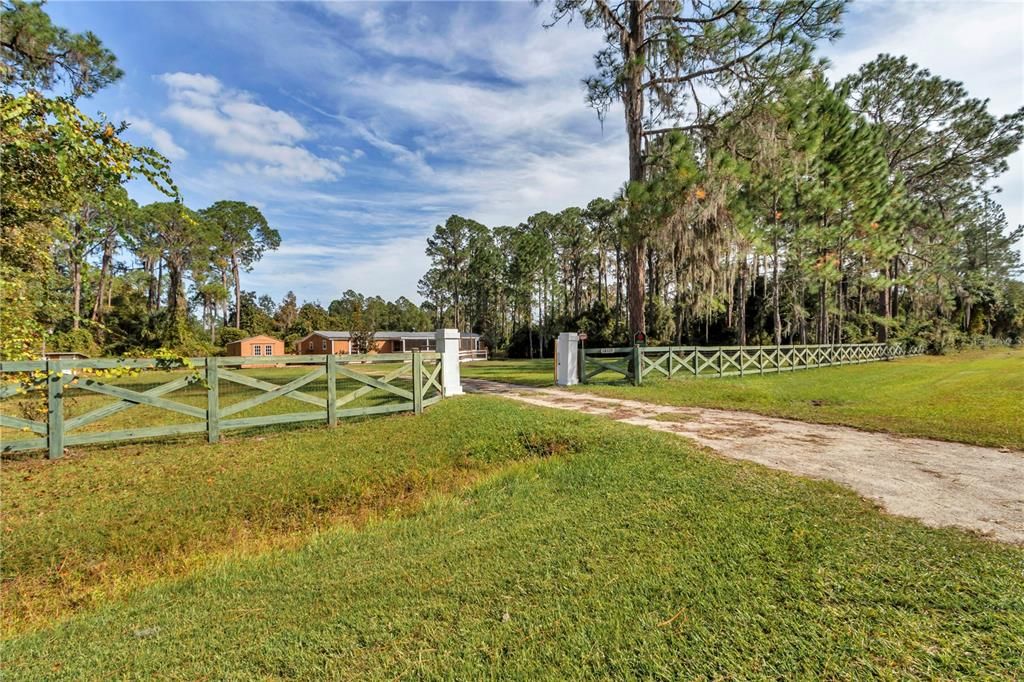 For Sale: $185,000 (4 beds, 3 baths, 2000 Square Feet)