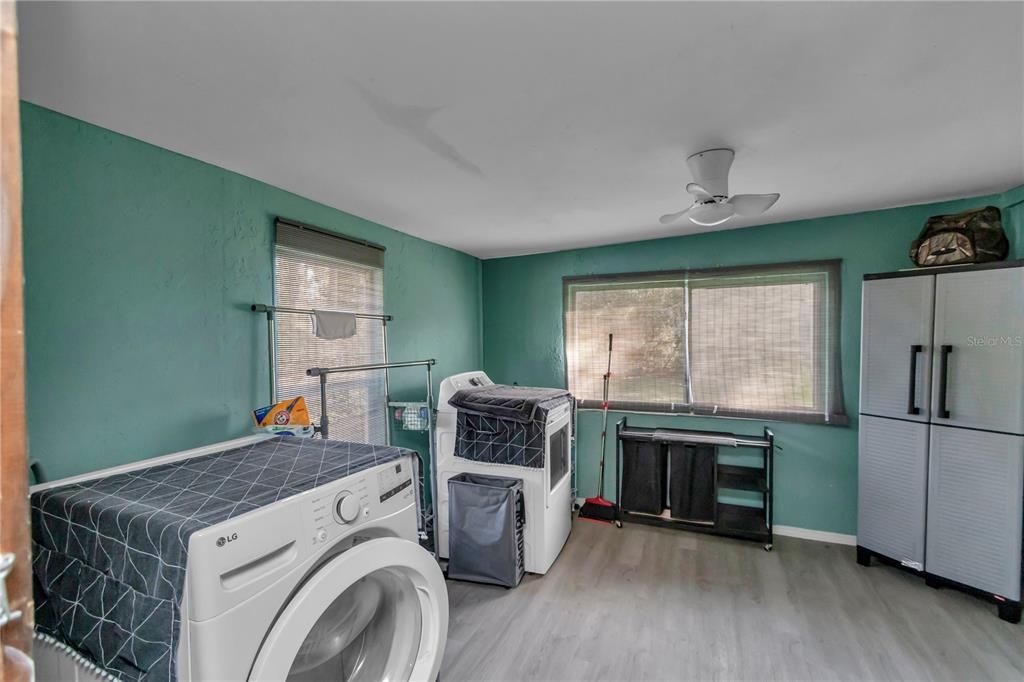 For Sale: $185,000 (4 beds, 3 baths, 2000 Square Feet)