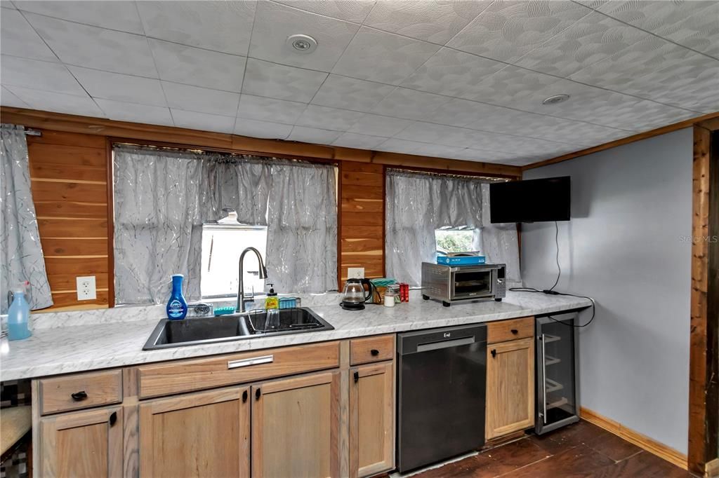 For Sale: $185,000 (4 beds, 3 baths, 2000 Square Feet)