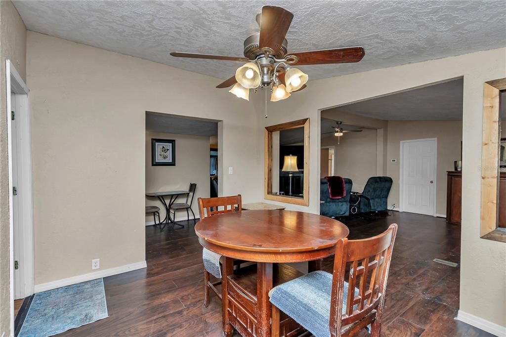 For Sale: $185,000 (4 beds, 3 baths, 2000 Square Feet)