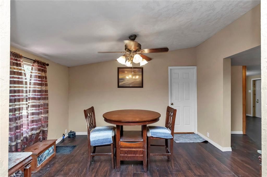 For Sale: $185,000 (4 beds, 3 baths, 2000 Square Feet)