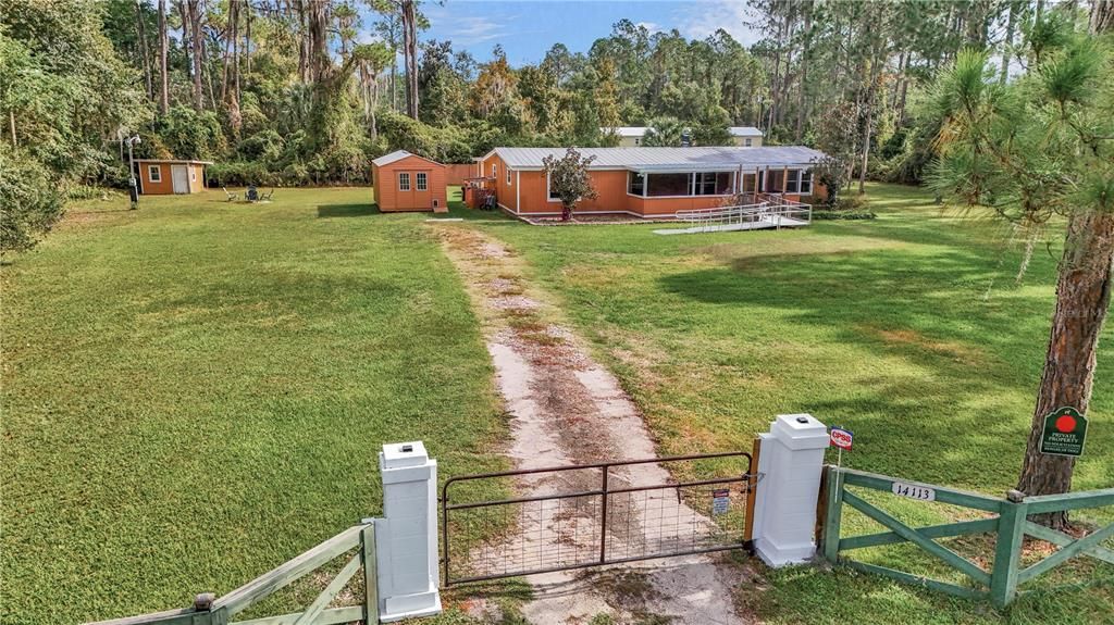 For Sale: $185,000 (4 beds, 3 baths, 2000 Square Feet)