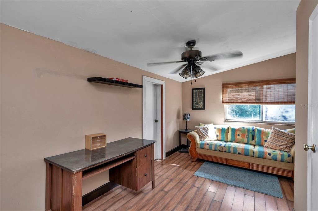 For Sale: $185,000 (4 beds, 3 baths, 2000 Square Feet)