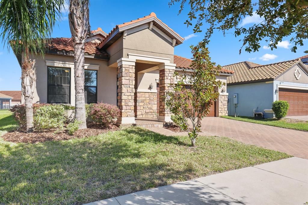 出租: $2,600 (3 贝兹, 2 浴室, 1957 平方英尺)