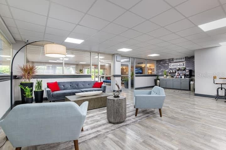 На продажу: $125,000 (1 спален, 1 ванн, 348 Квадратных фут)