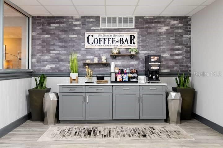 На продажу: $125,000 (1 спален, 1 ванн, 348 Квадратных фут)