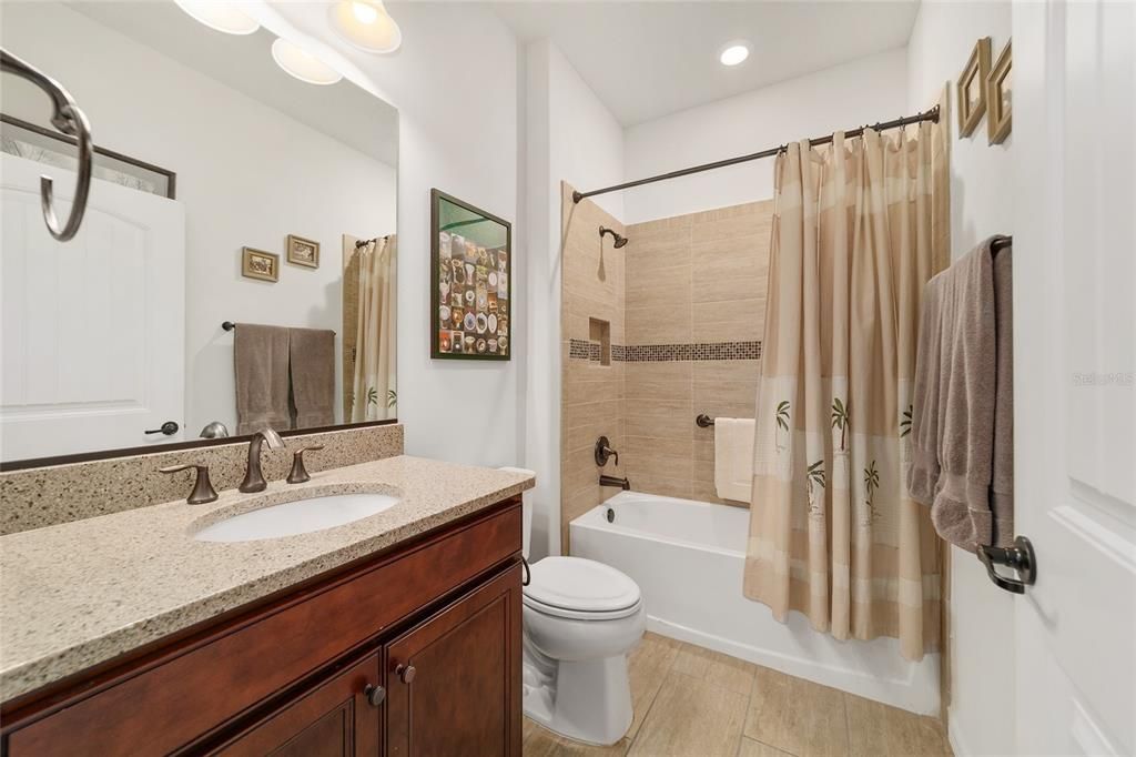 待售: $430,000 (2 贝兹, 2 浴室, 2298 平方英尺)