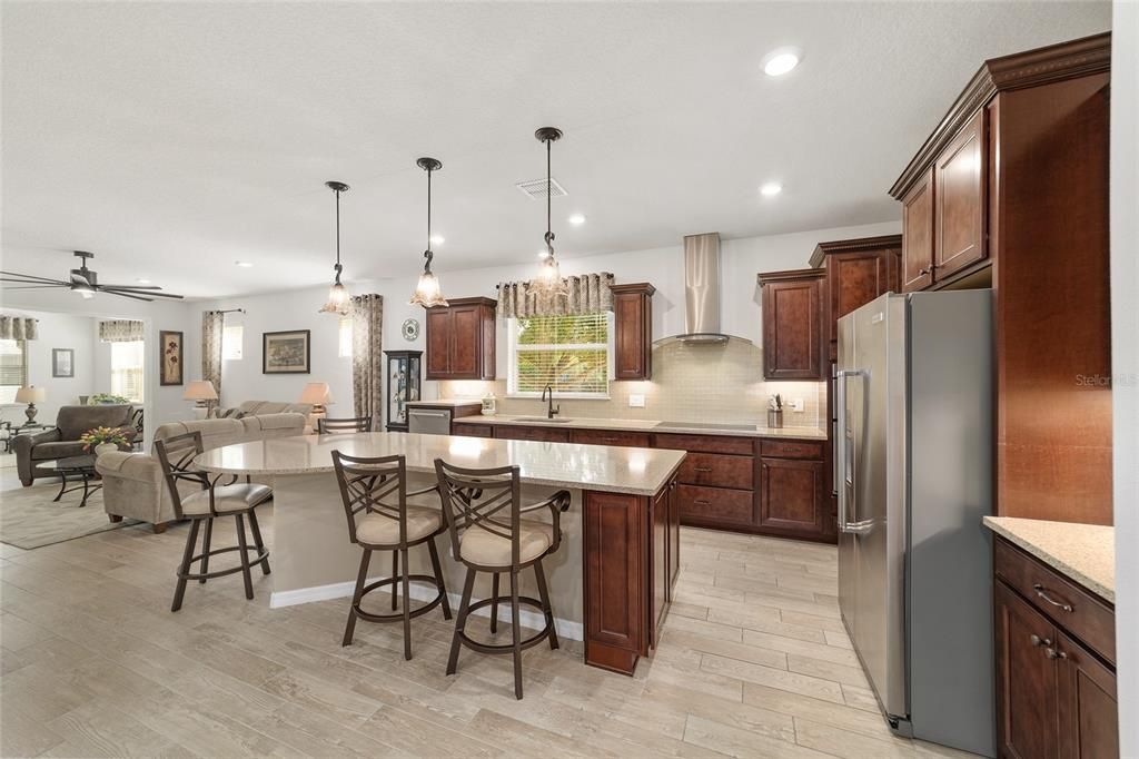 待售: $430,000 (2 贝兹, 2 浴室, 2298 平方英尺)