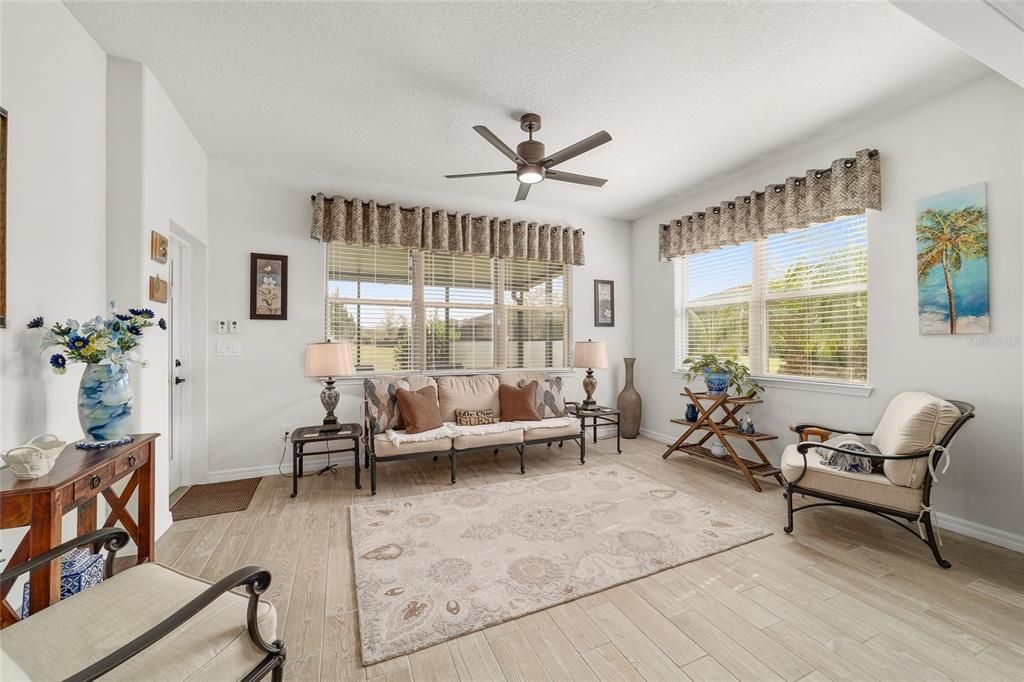 待售: $430,000 (2 贝兹, 2 浴室, 2298 平方英尺)