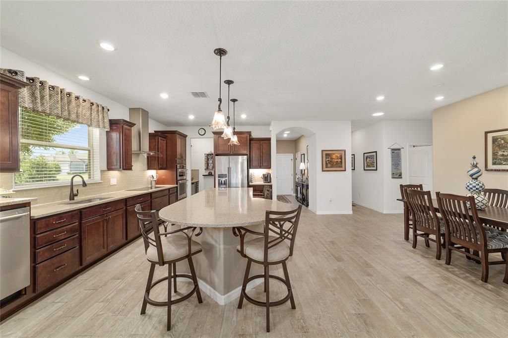 待售: $430,000 (2 贝兹, 2 浴室, 2298 平方英尺)