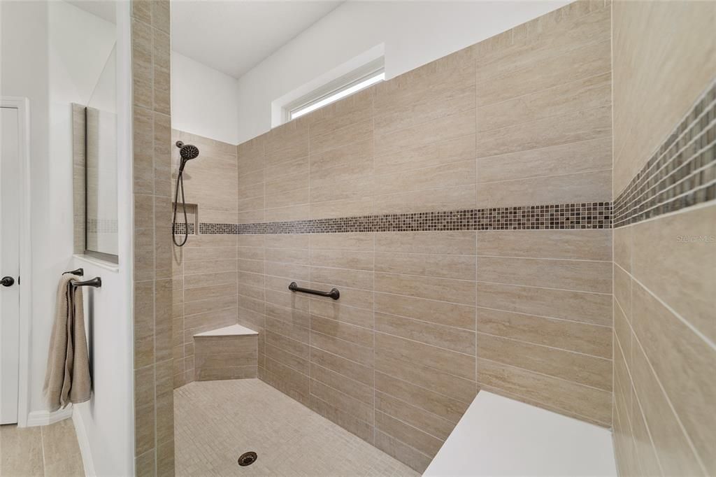 待售: $430,000 (2 贝兹, 2 浴室, 2298 平方英尺)