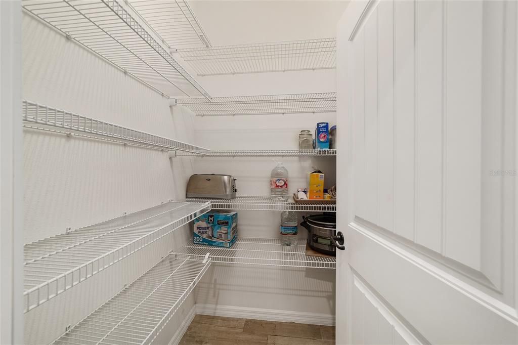 待售: $430,000 (2 贝兹, 2 浴室, 2298 平方英尺)