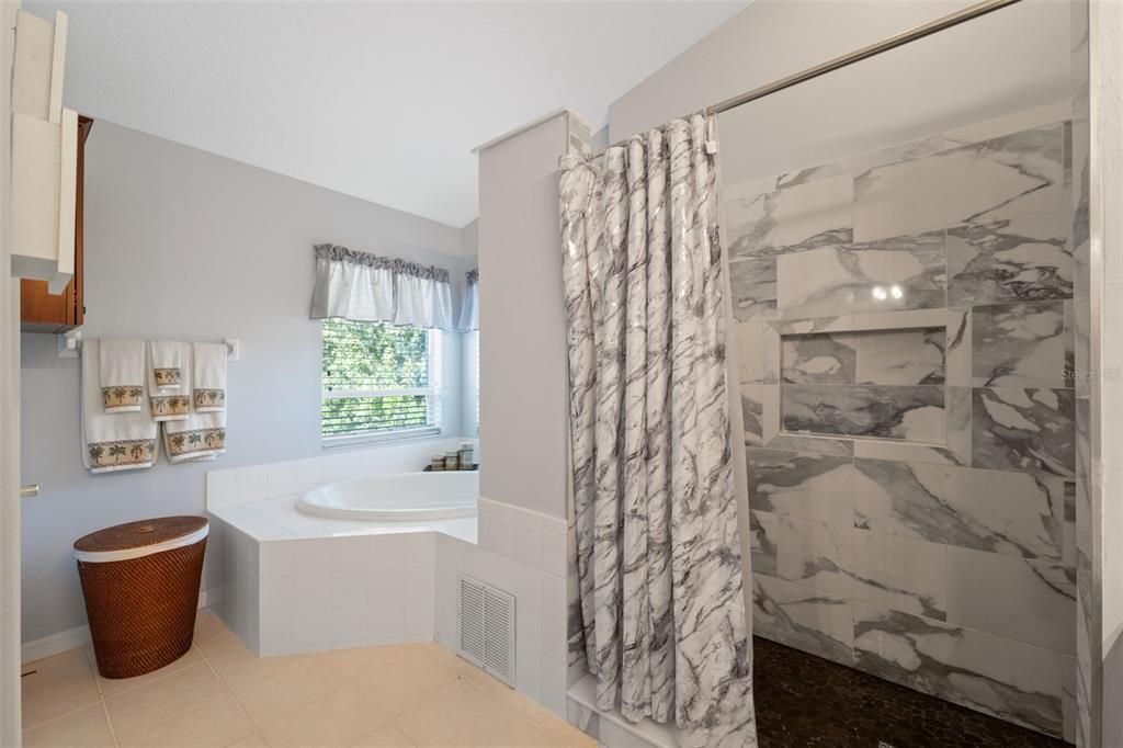 待售: $399,900 (3 贝兹, 2 浴室, 2032 平方英尺)