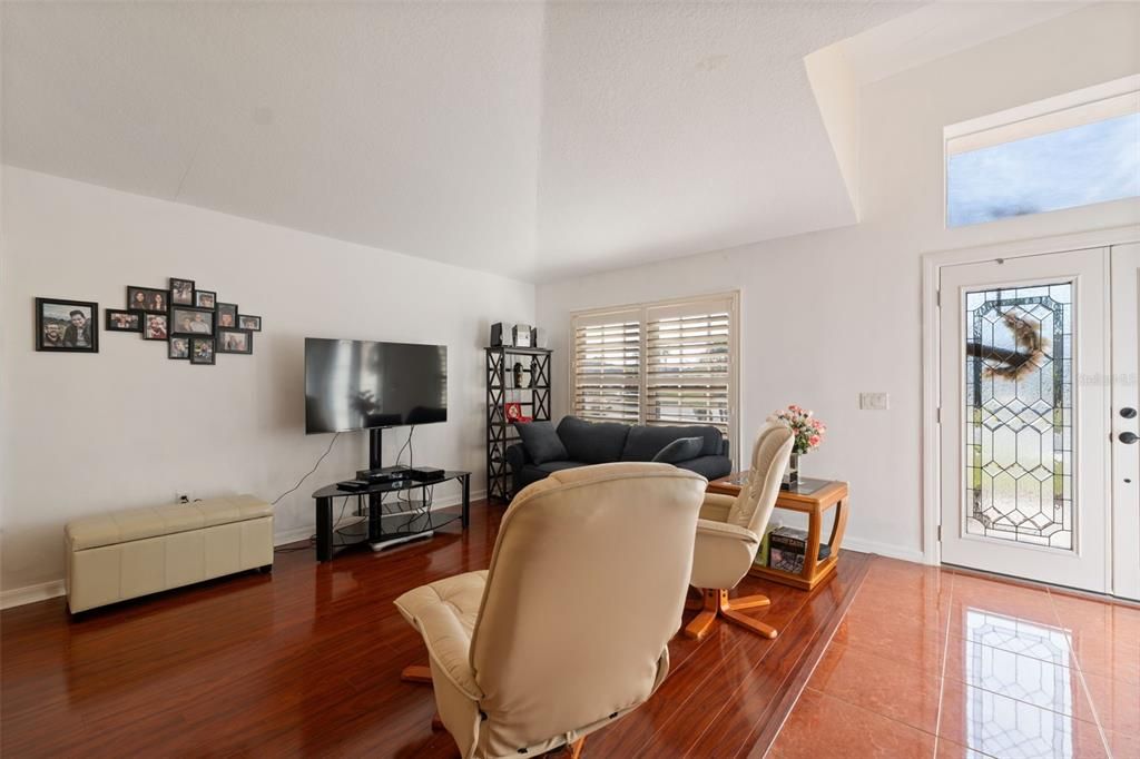 待售: $399,900 (3 贝兹, 2 浴室, 2032 平方英尺)