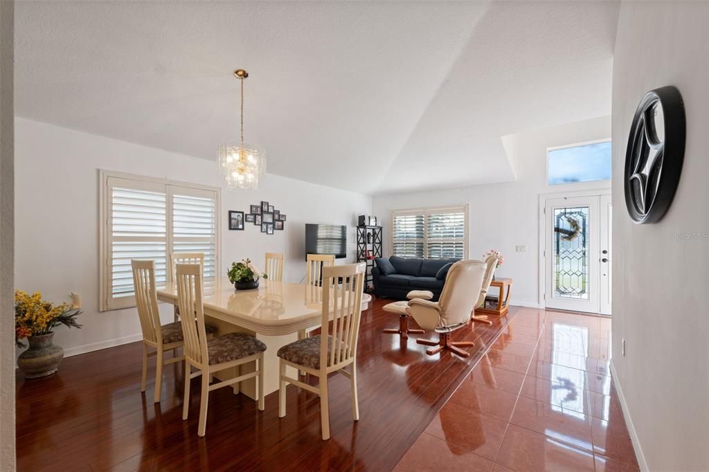 待售: $399,900 (3 贝兹, 2 浴室, 2032 平方英尺)