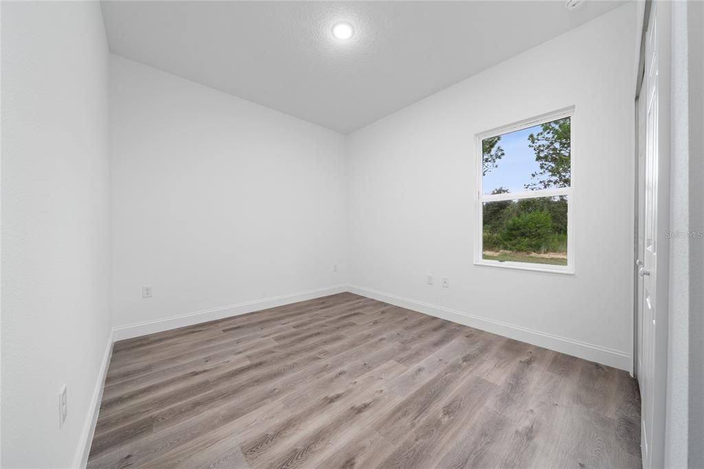 For Sale: $284,900 (4 beds, 2 baths, 1503 Square Feet)