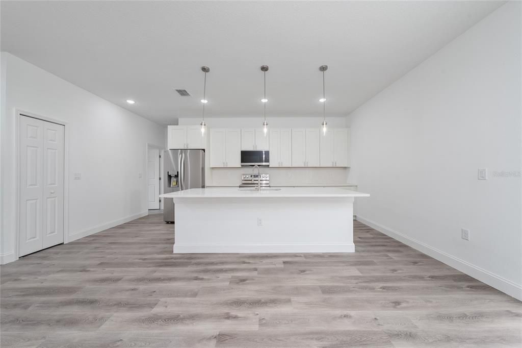 For Sale: $284,900 (4 beds, 2 baths, 1503 Square Feet)