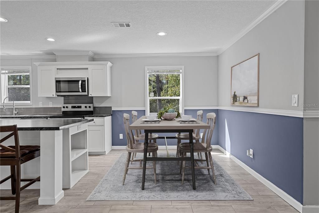 For Sale: $289,900 (4 beds, 2 baths, 1620 Square Feet)