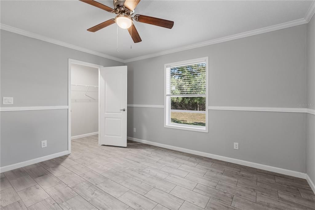 For Sale: $289,900 (4 beds, 2 baths, 1620 Square Feet)