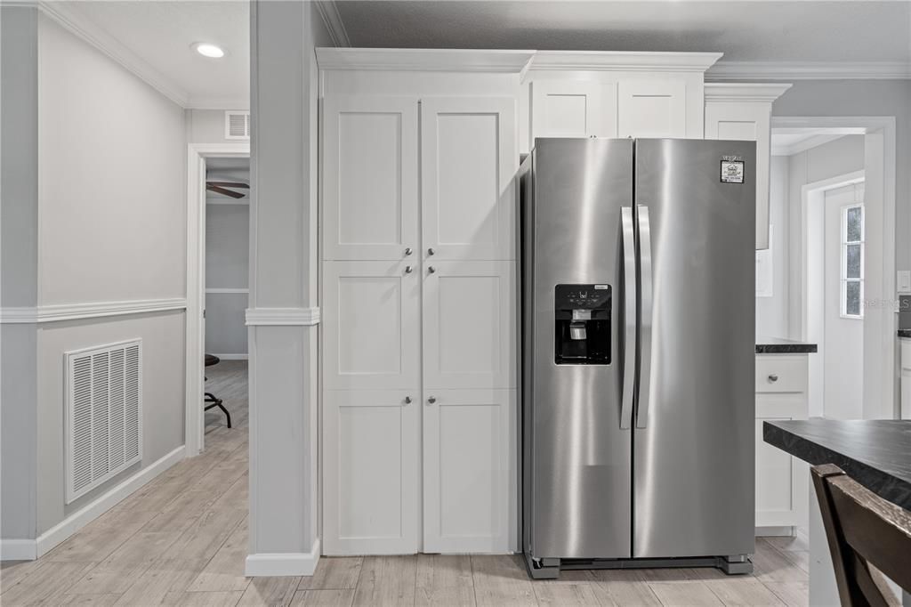 For Sale: $289,900 (4 beds, 2 baths, 1620 Square Feet)