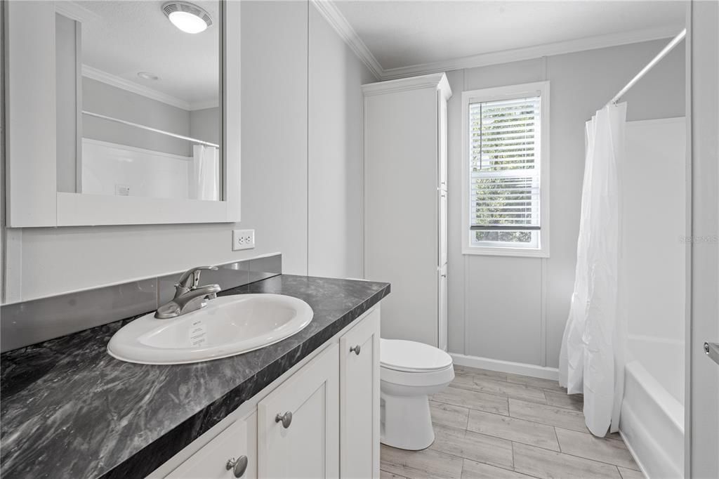 For Sale: $289,900 (4 beds, 2 baths, 1620 Square Feet)