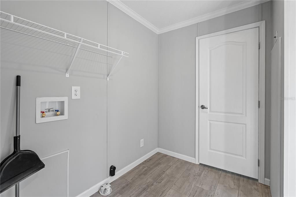 For Sale: $289,900 (4 beds, 2 baths, 1620 Square Feet)