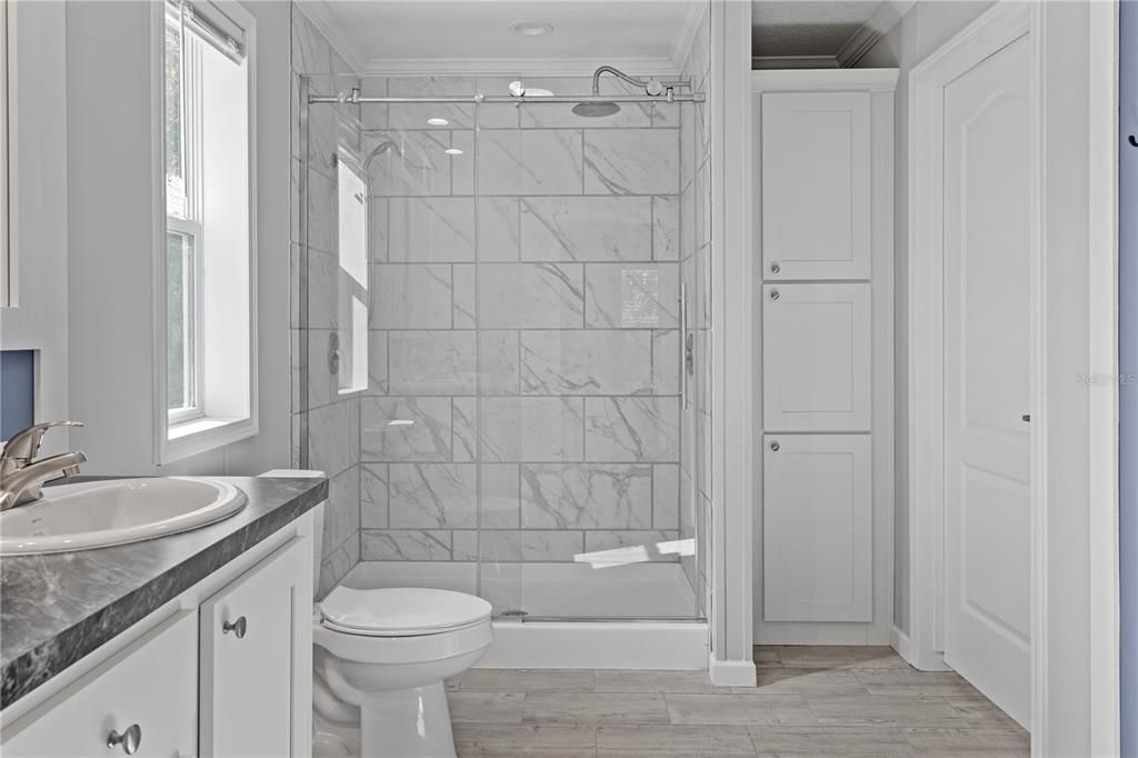 For Sale: $289,900 (4 beds, 2 baths, 1620 Square Feet)