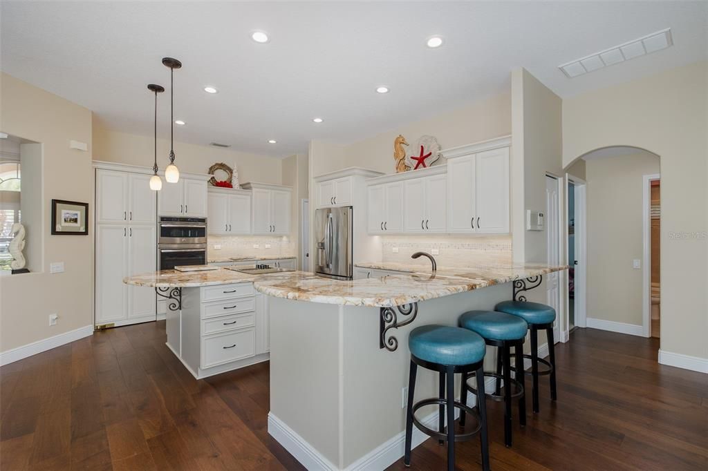 For Sale: $1,149,000 (4 beds, 4 baths, 3541 Square Feet)