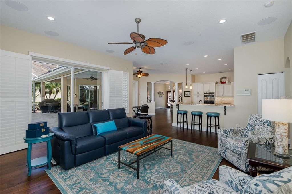 For Sale: $1,149,000 (4 beds, 4 baths, 3541 Square Feet)