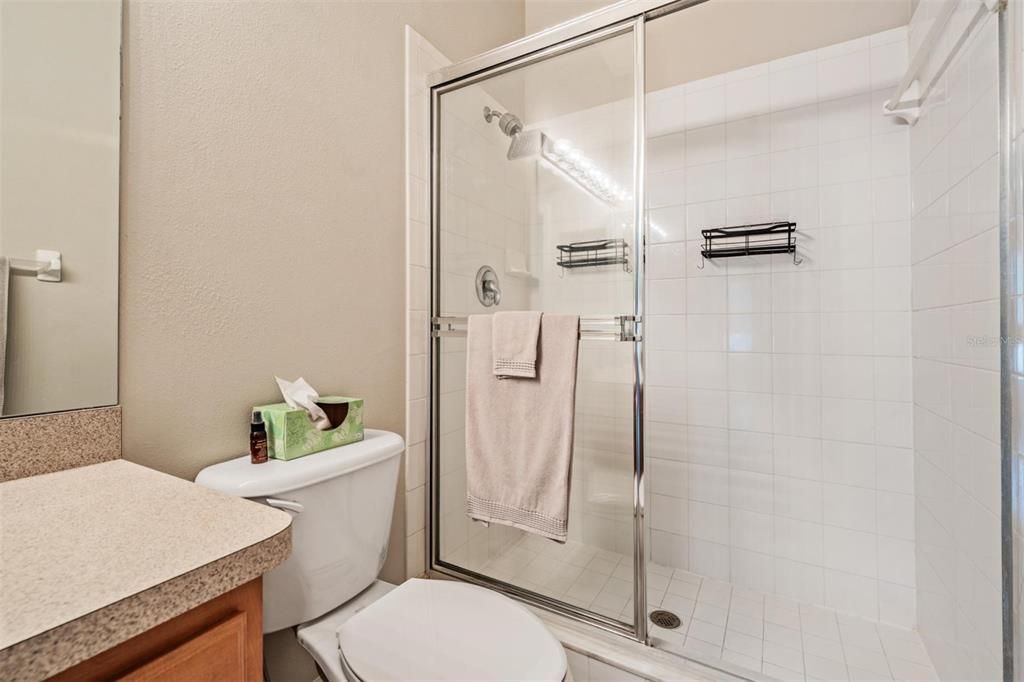 На продажу: $275,000 (2 спален, 2 ванн, 1240 Квадратных фут)