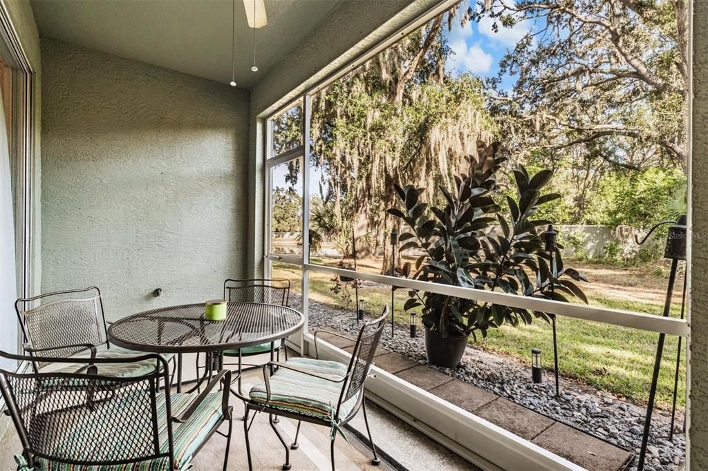 На продажу: $275,000 (2 спален, 2 ванн, 1240 Квадратных фут)